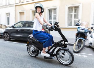 UJET : le nouveau scooter électrique pliant