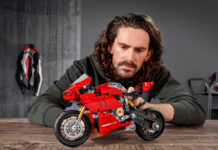 Lego Technic : La tant attendue DUCATI PANIGALE V4 R