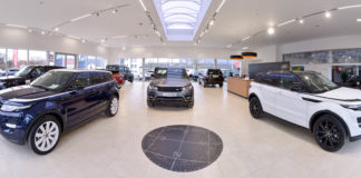 Jaguar Land Rover Maroc digitalise son showsroom