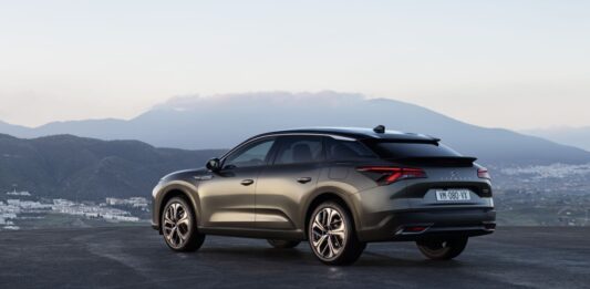 C5X Hybride rechargeable : nouvelle suspension Active Citroën Advanced Comfort