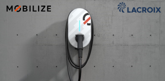 Mobilize PowerBox : une borne de recharge fabriquée en France par LACROIX